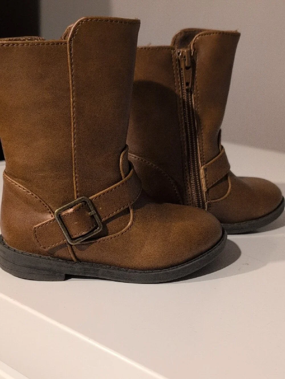 GAP stylish brown